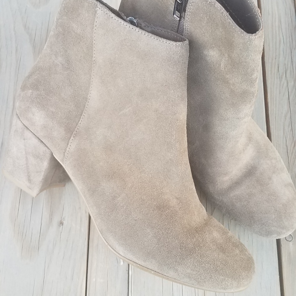 Steve Madden suede booties
